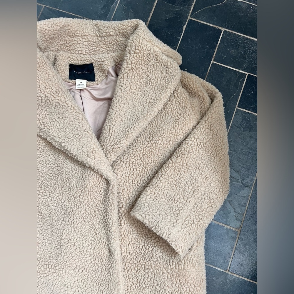 Italian designer Mariella Rosati tan Sherpa teddy coat size medium - Picture 4 of 7